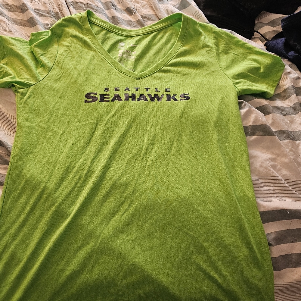 Nike Seattle Seahawks Lime Green T-Shirt Size M
